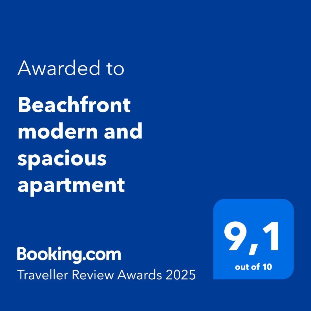 Beachfront Modern And Spacious Apartment Торевьиа Экстерьер фото